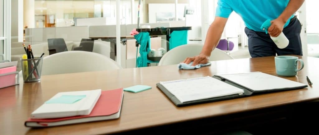 DECLUTTER AND CLEAN YOUR OFFICE