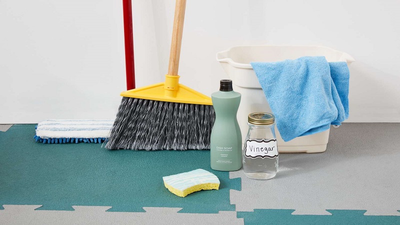Ways to Clean Rubber Floor Matsṣ