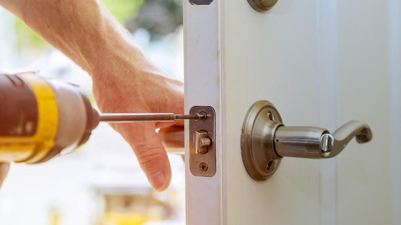 Make Your Home More Secure With These Door Locking Tips