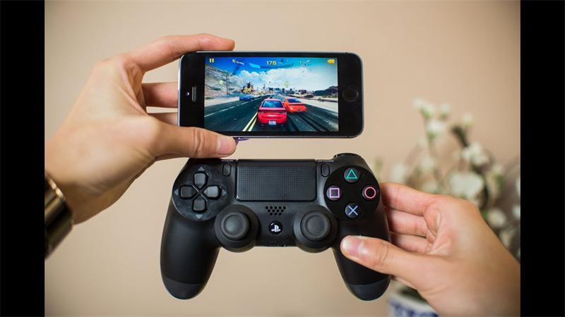 A controller makes mobile FPS games a whole lot easier
