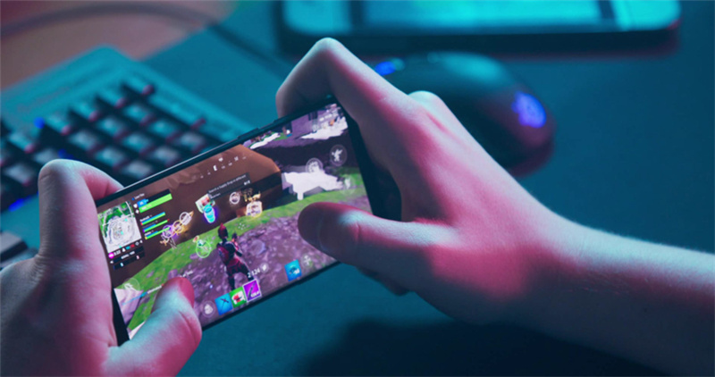Impact of Live Streaming Platforms on Competitive Mobile Gaming