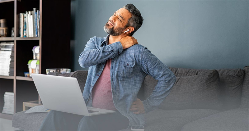 Sitting with proper posture while avoiding back pain
